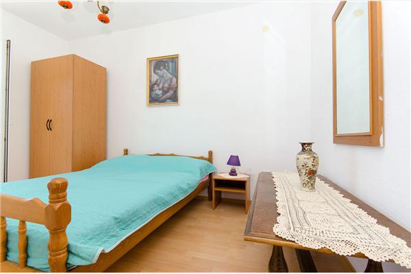 Apartment A1, for 8 persons