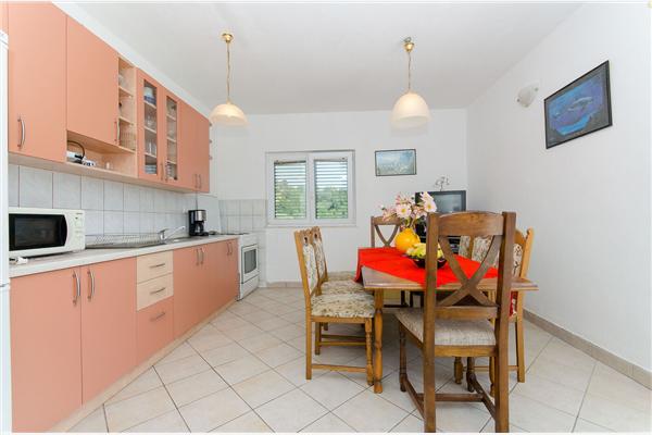 Apartment A1, for 8 persons