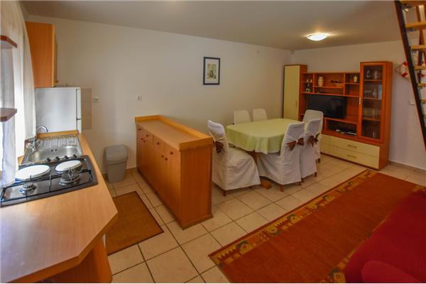 Apartment A4, for 5 persons