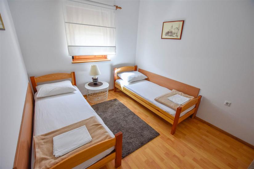 Apartment A3, for 6 persons