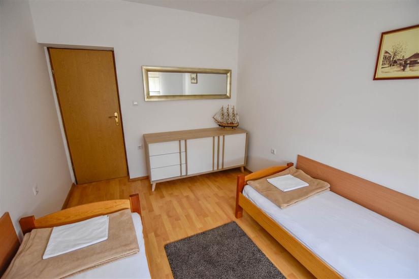 Apartment A3, for 6 persons