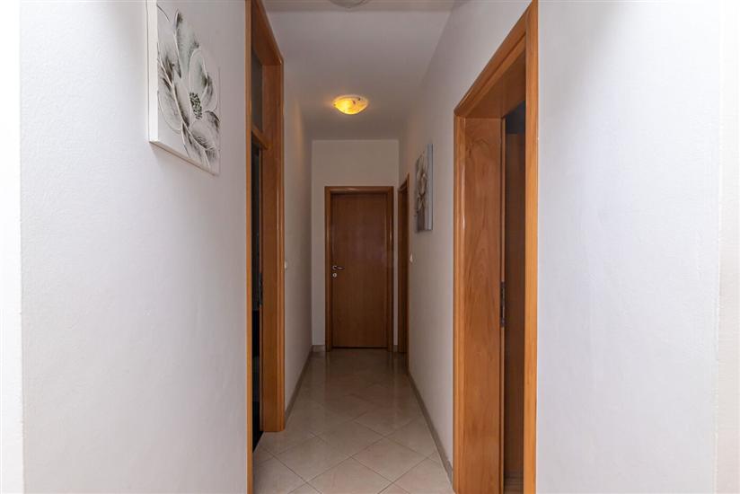 Apartment A5, for 6 persons