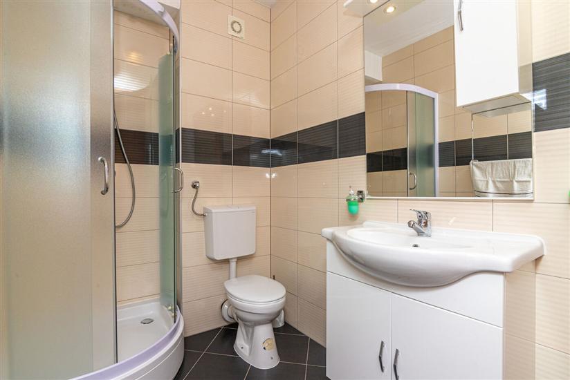 Apartment A6, for 4 persons