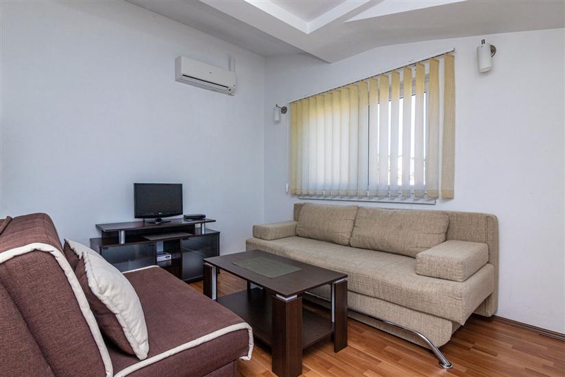 Apartment A8, for 4 persons
