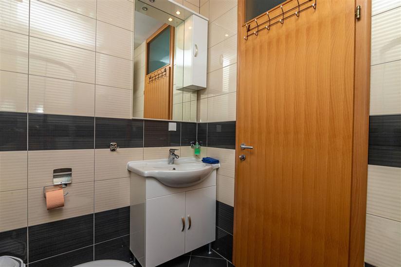 Apartment A5, for 6 persons