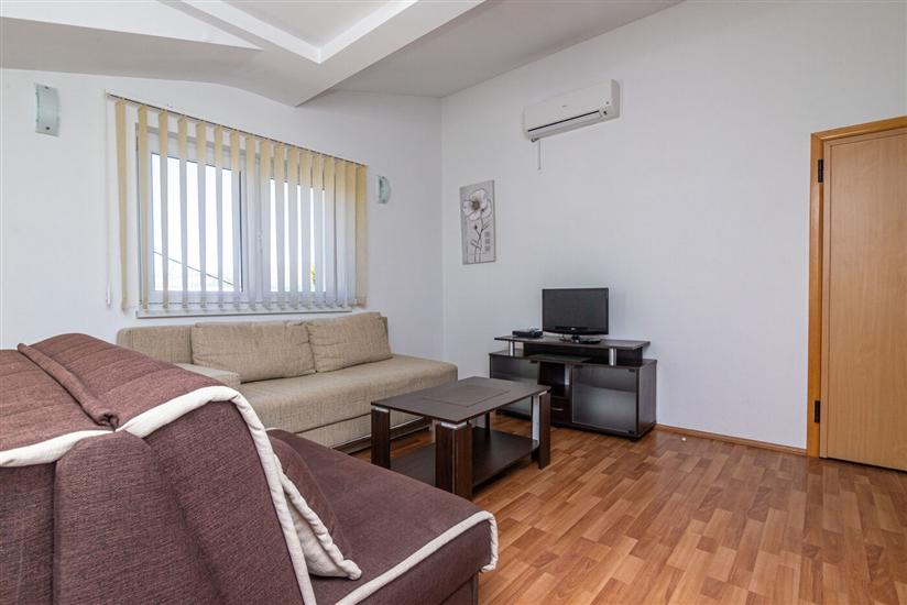 Apartment A9, for 4 persons