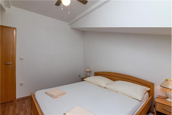 Apartment A9, for 4 persons