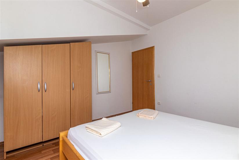 Apartment A9, for 4 persons