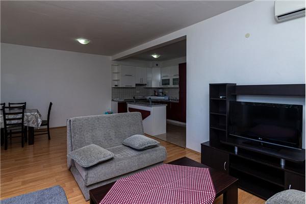 Apartment A5, for 6 persons