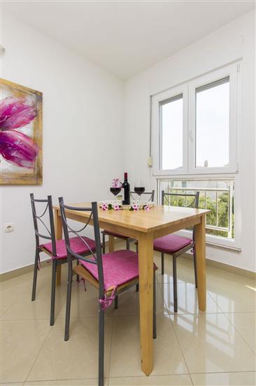 Apartment A4, for 4 persons