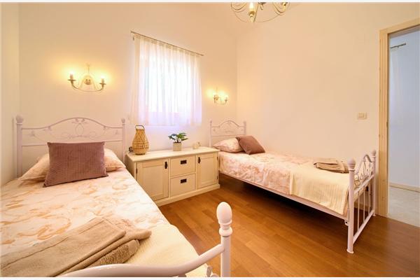 House K1, for 8 persons