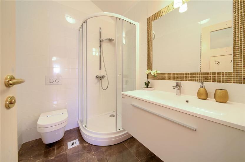 House K1, for 8 persons