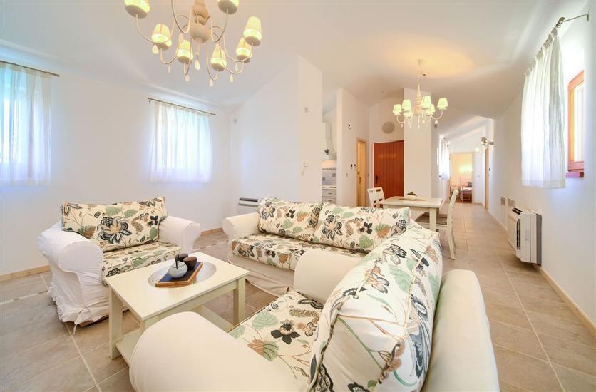 House K1, for 8 persons