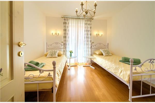 House K1, for 8 persons