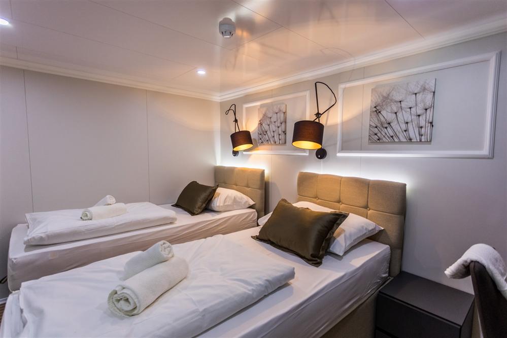 Double-cabin-twin-beds