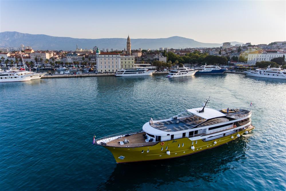 Arca-small-luxury-cruise-ship