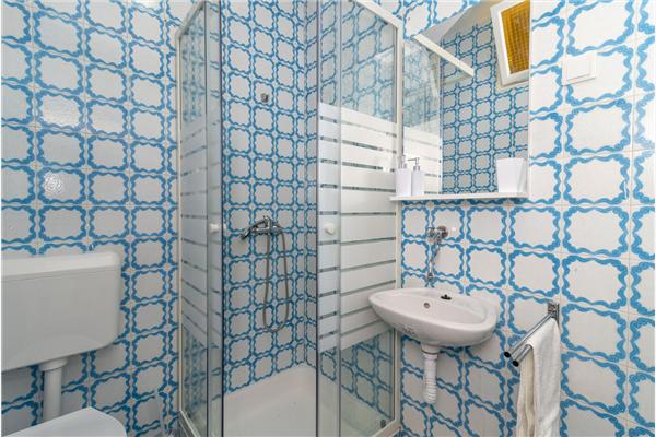 Apartment A1, for 5 persons