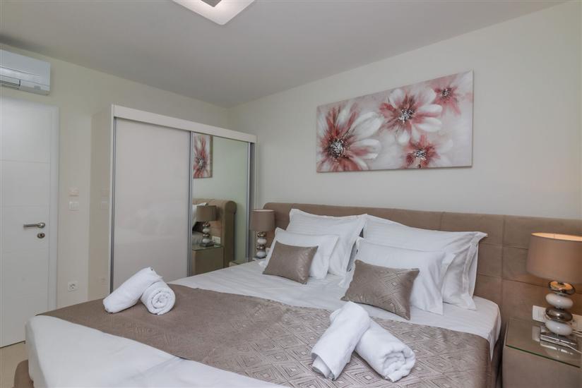 Apartment A4, for 4 persons