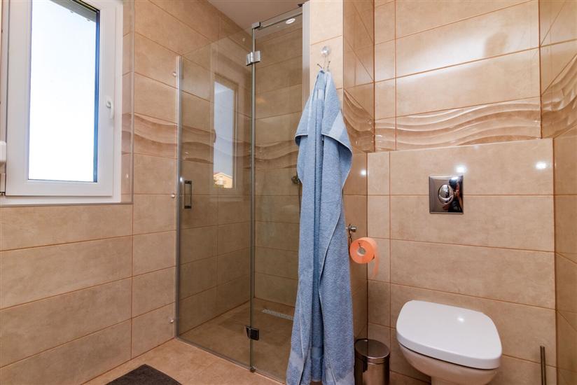 Hiša K1, na 6 osebe