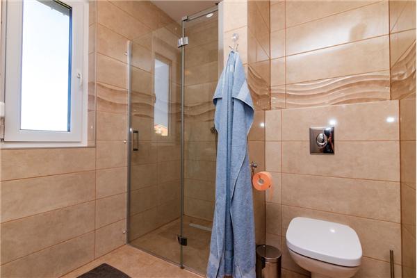 Hiša K1, na 6 osebe