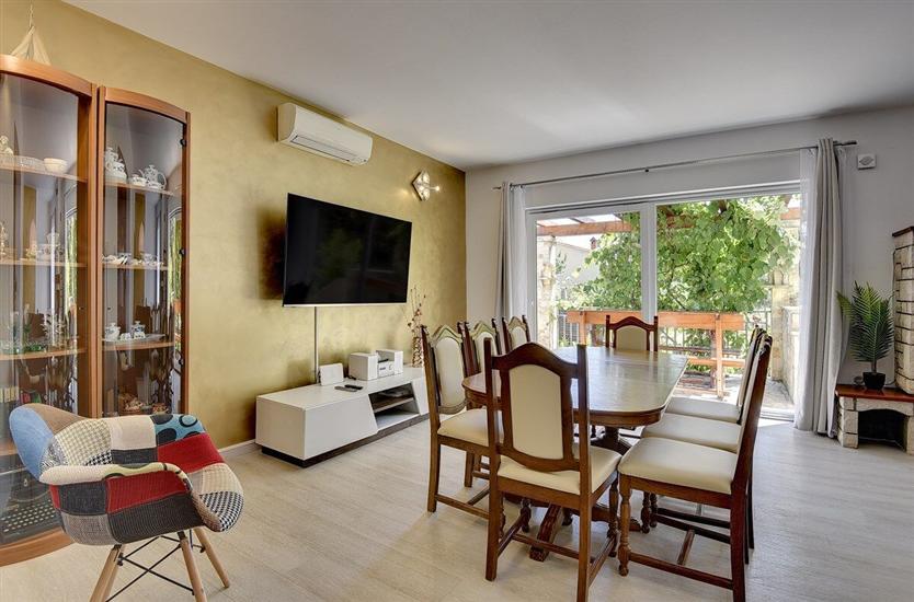 House K1, for 10 persons