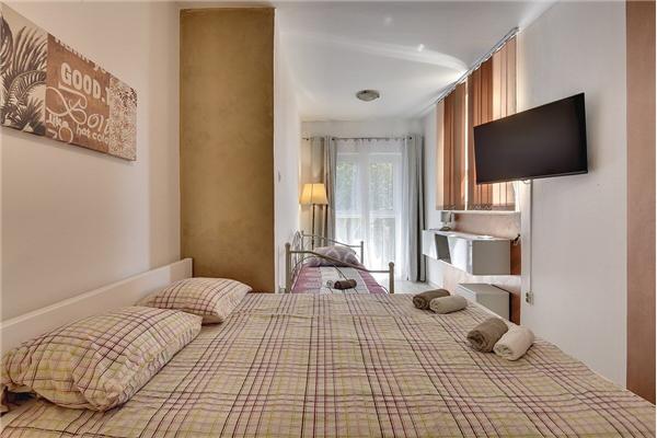 House K1, for 10 persons