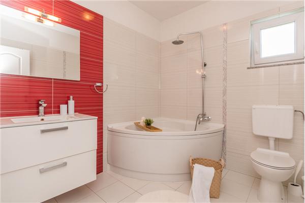 House K1, for 9 persons