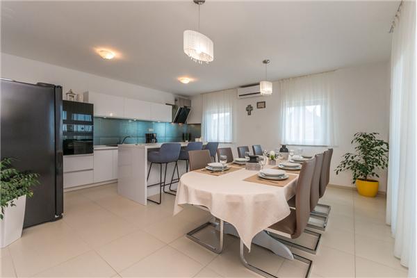 House K1, for 9 persons