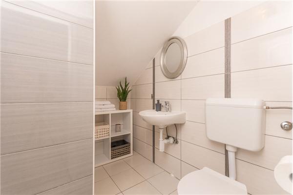 House K1, for 9 persons