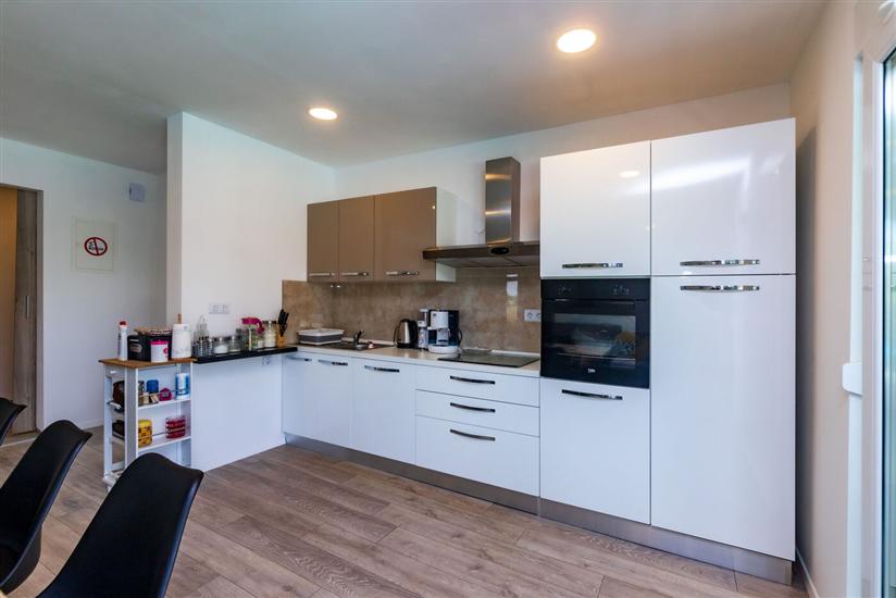 Hiša K1, na 6 osebe