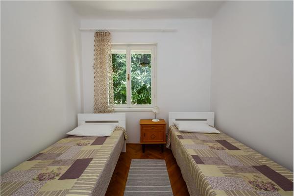 Apartment A1, for 8 persons