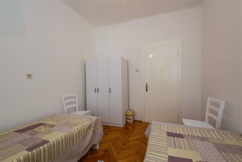 Apartment A1, for 8 persons