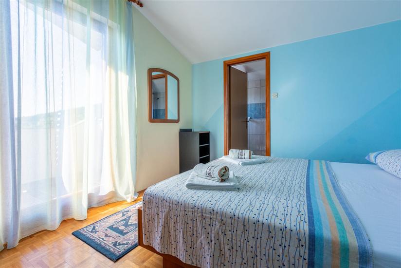 Apartment A1, for 5 persons