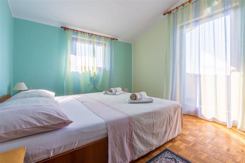 Apartment A1, for 5 persons