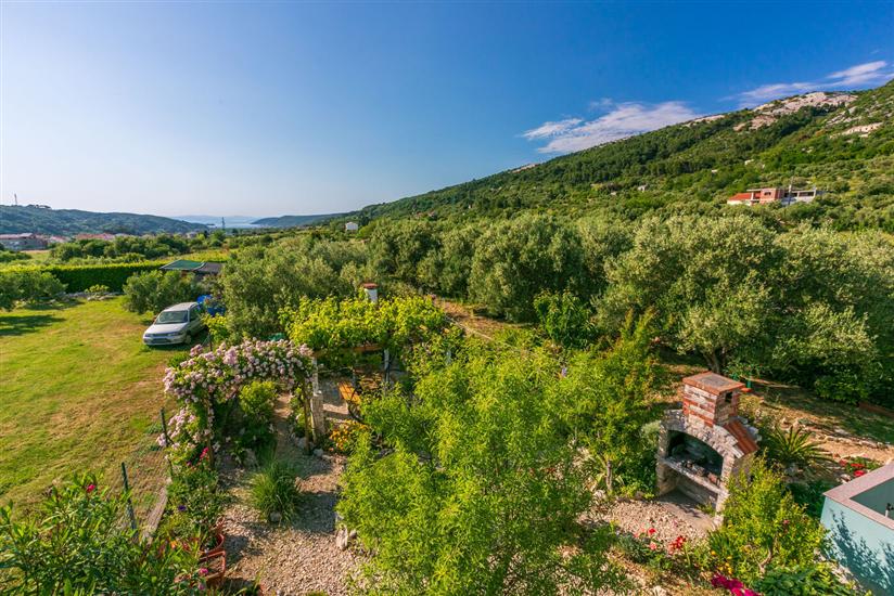 Apartment A1, for 5 persons