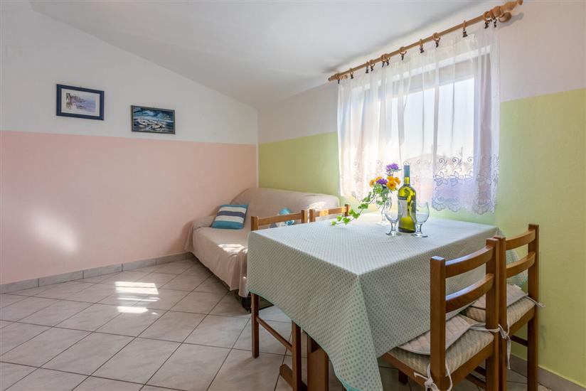 Apartment A1, for 5 persons