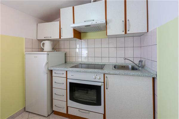 Apartment A1, for 5 persons