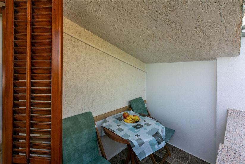 Apartment A1, for 5 persons