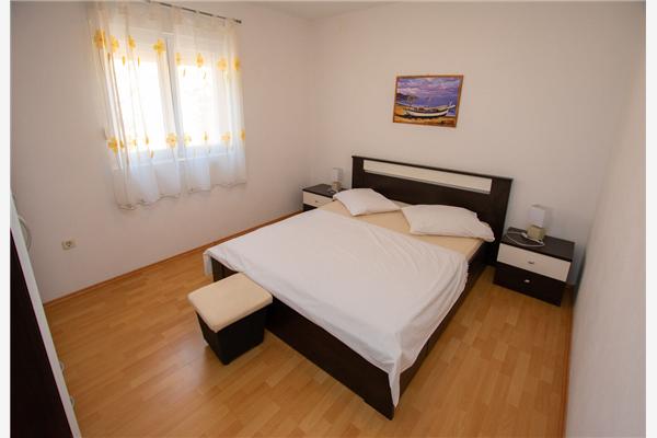 Apartment A1, for 5 persons