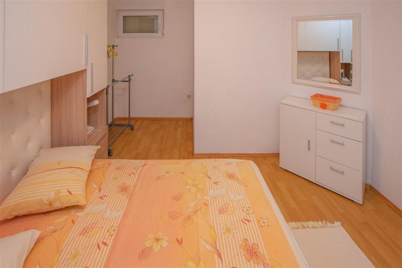 Apartment A2, for 3 persons