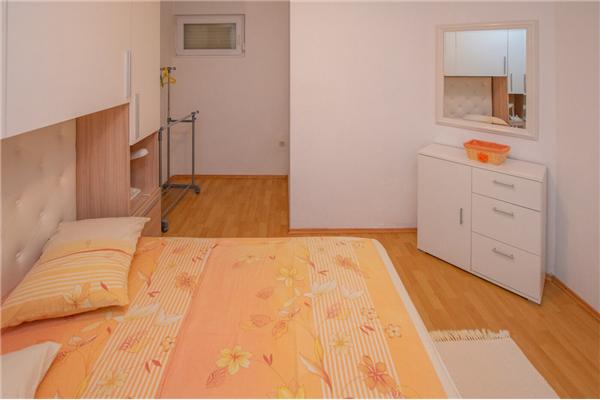 Apartment A2, for 3 persons