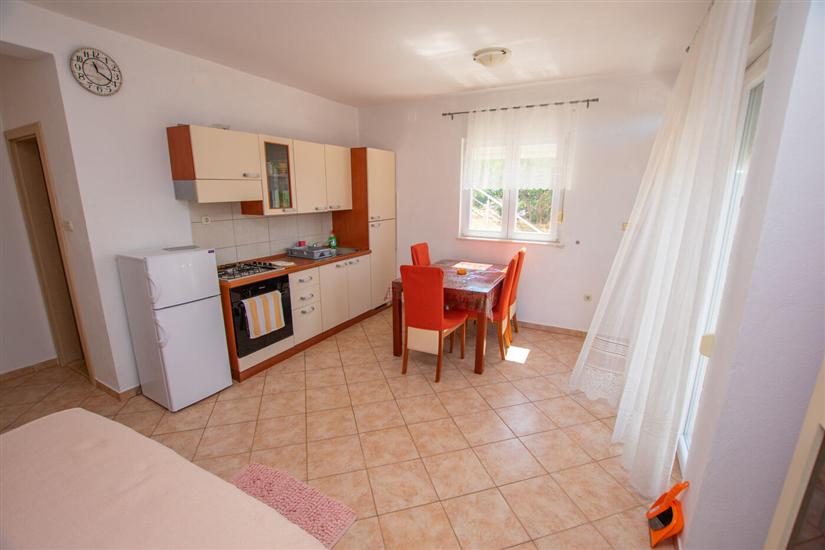 Apartment A2, for 3 persons