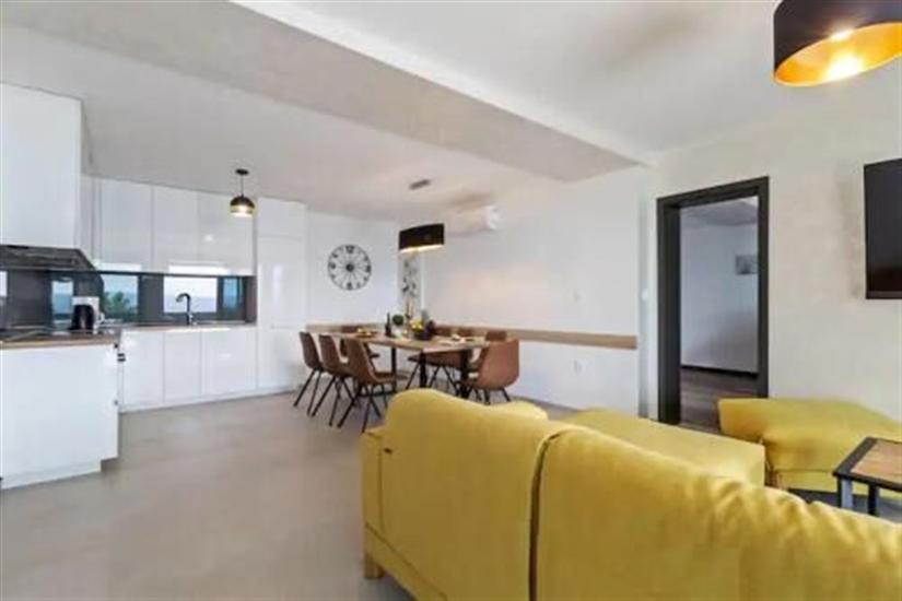 Apartment A1, for 7 persons