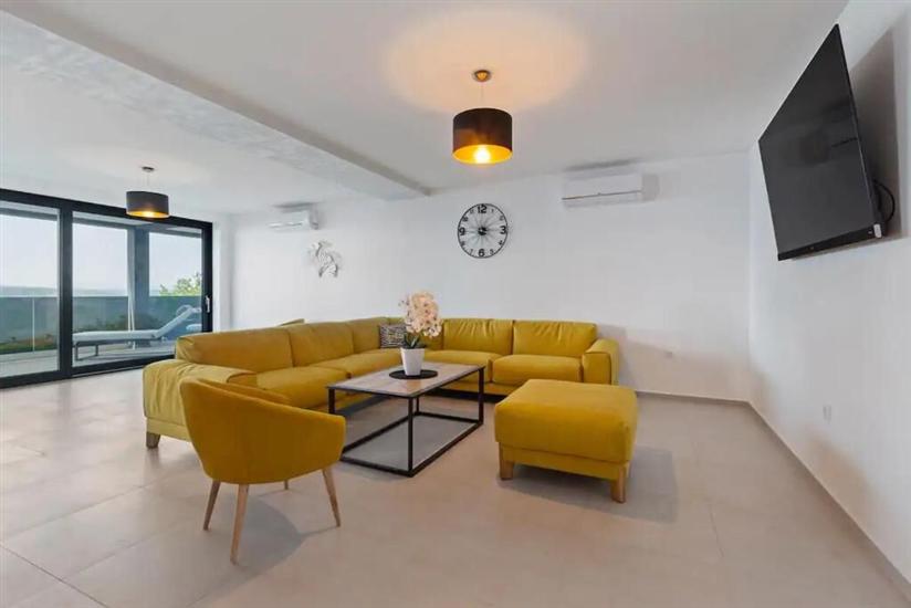 Apartment A2, for 8 persons