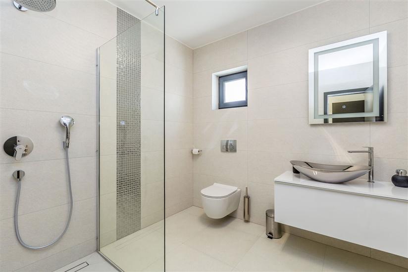 Apartment A2, for 8 persons