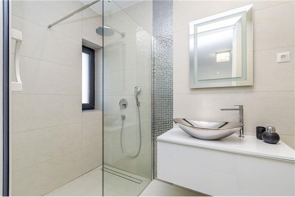 Apartment A2, for 8 persons