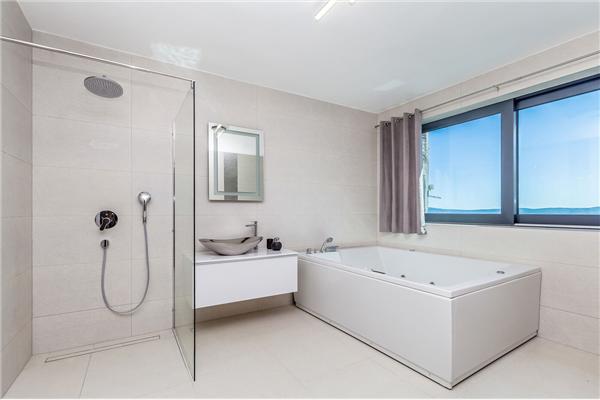 Apartment A2, for 8 persons