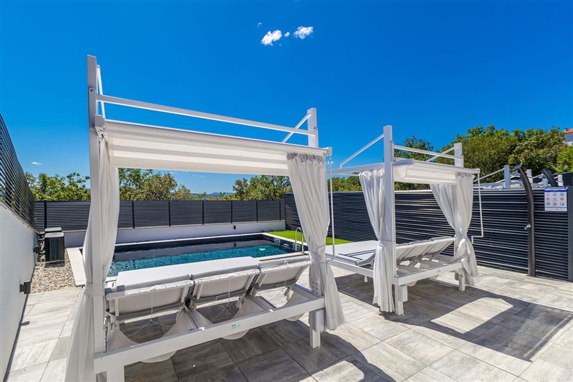 Apartment A2, for 8 persons