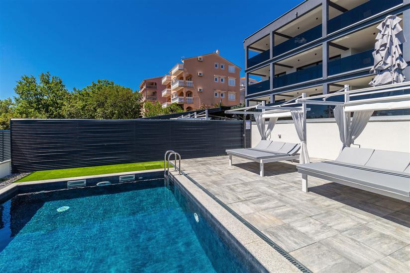 Apartment A2, for 8 persons