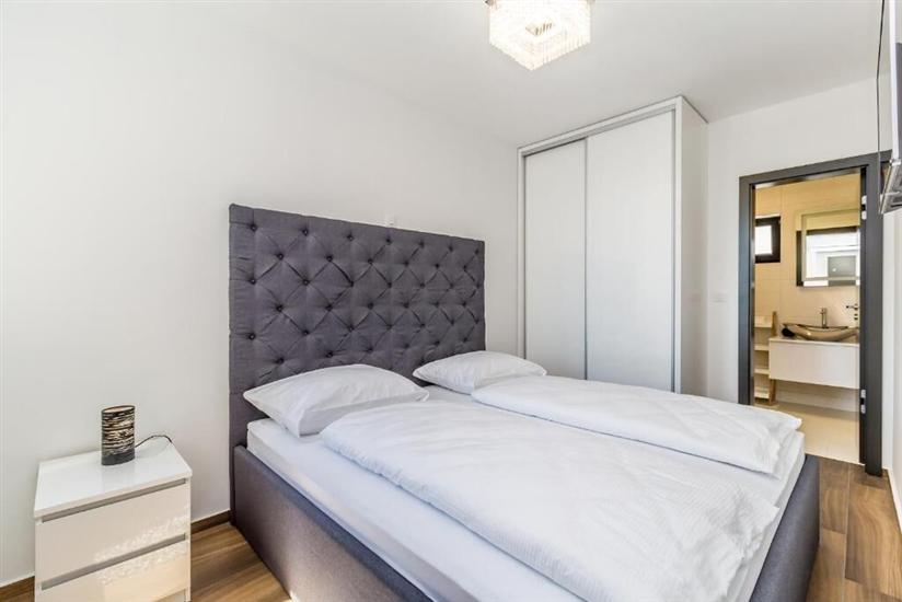 Apartment A3, for 8 persons